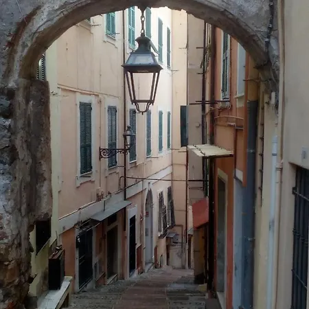 Casa Via Monta In Centro * Санремо