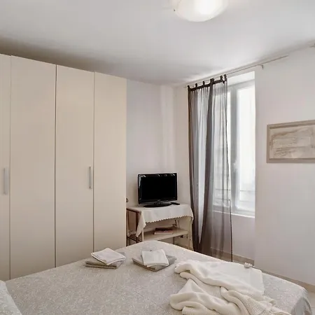 Casa Via Monta In Centro